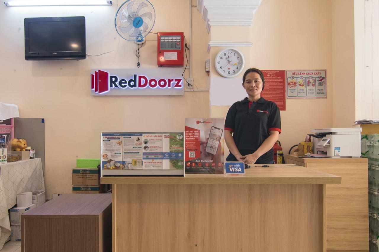 Hotel Reddoorz Near Khu Che Xuat Tan Thuan 2 Thành Pho Ho Chí Minh Esterno foto